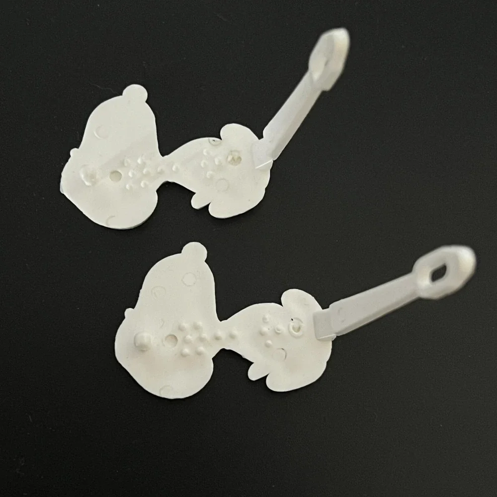 Vintage1950's Peanuts SNOOPY Plastic Barrettes‎ Hair Clips 1 Pair ~ Collectible